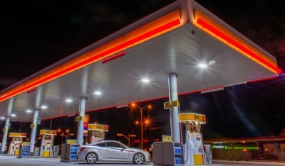 отваряне на бензиностанция